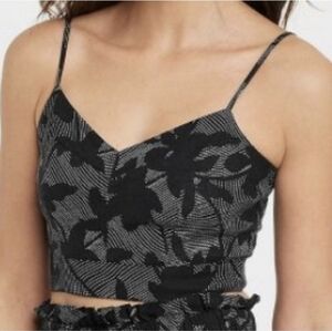 Universal Thread Women's linen blend crop Tank Top Size Large Floral Black